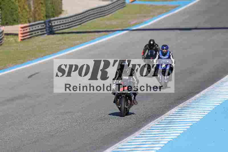 Archiv-2025/02 28.-31.01.2025 Moto Center Thun Jerez/gruen-green/38